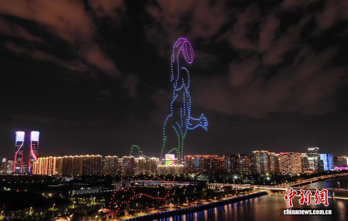 光秀和飞艇 光秀和飞艇