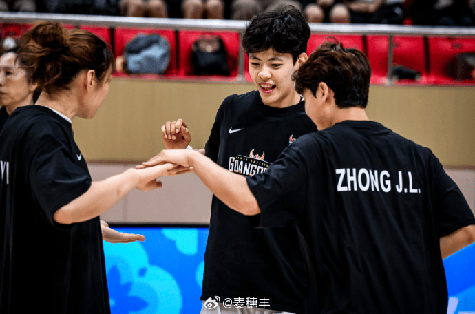 杨舒予, 的杨舒予吧