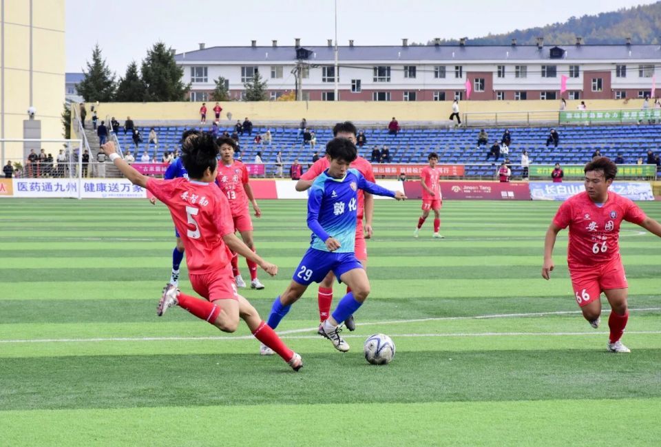 上半场双方, 入扳平一球, 号金世中洞